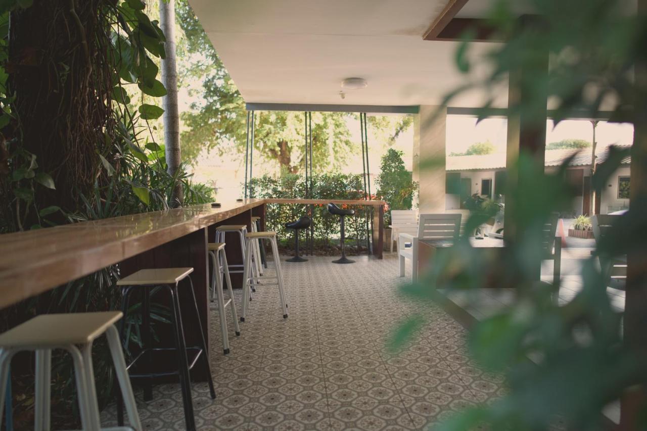 סי ראצ'ה Deejai Hotel מראה חיצוני תמונה