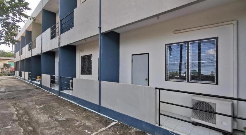 סי ראצ'ה Deejai Hotel מראה חיצוני תמונה